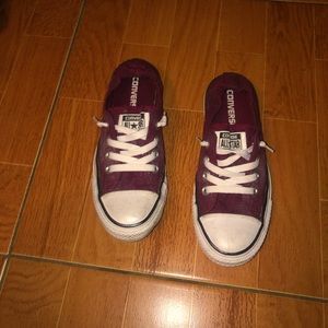 maroon vintage converse